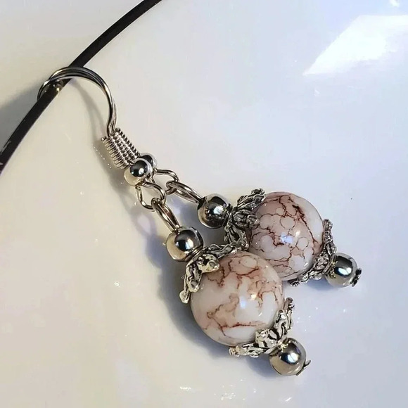 Art Nouveau Mottled White Brown Glass Beads Antiqued Silver Earrings - Picture 1 of 7